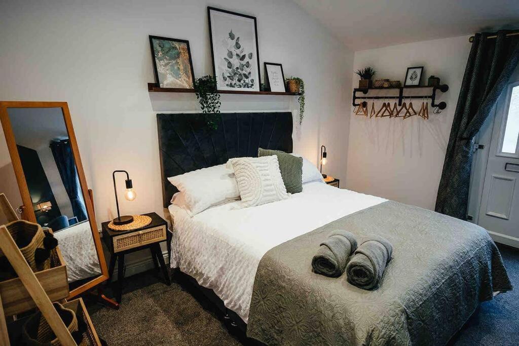 Boho Loft In Somerset - Private Parking Apartment