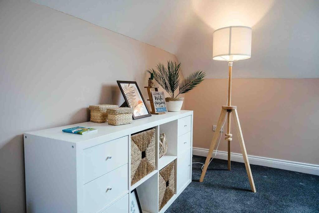Boho Loft In Somerset - Private Parking Apartment