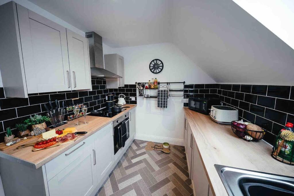 Boho Loft In Somerset - Private Parking Apartment *